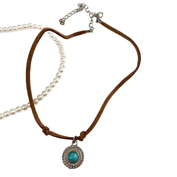 Western Bohemian Faux Leather Stone Choker Necklaces Pearl Elastic Choker Bundle - Picture 4 of 5